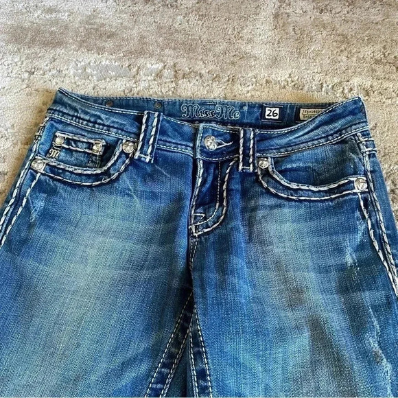 Miss Me Easy Capri Rhinestone Embellished Rear Pockets Western Straight Leg Jean - Picture 2 of 14
